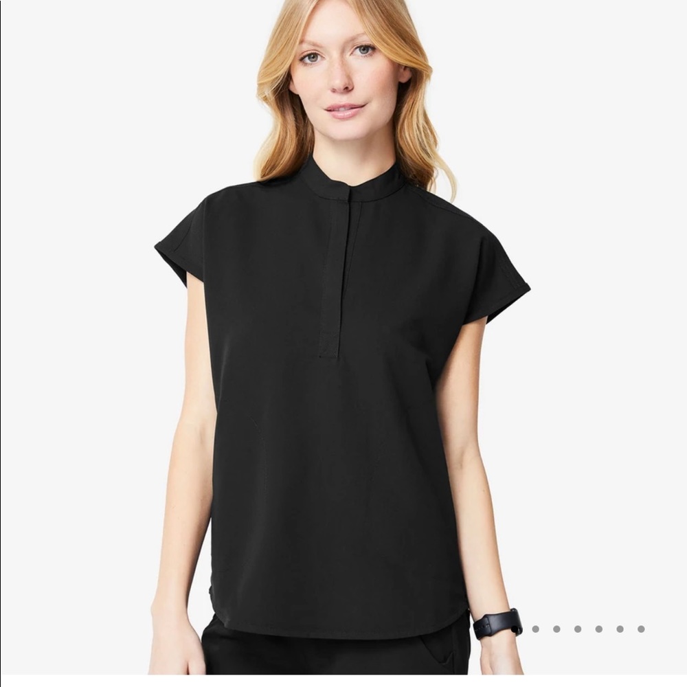FIGS Rafaela Oversized Scrub Top, BRAND NEW